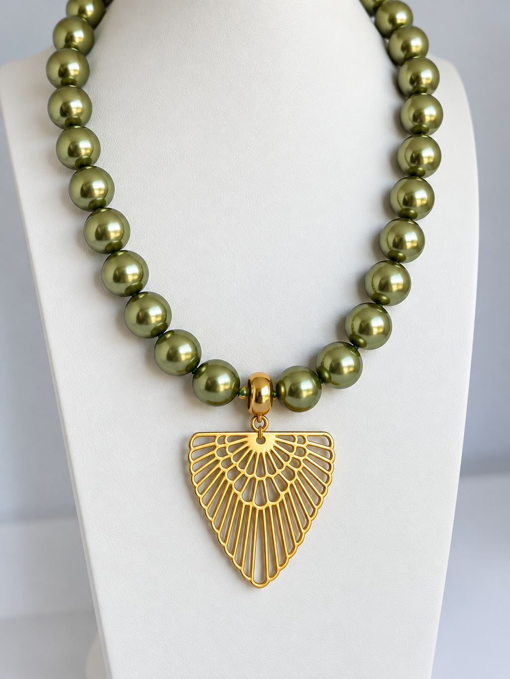 Collier ALMA