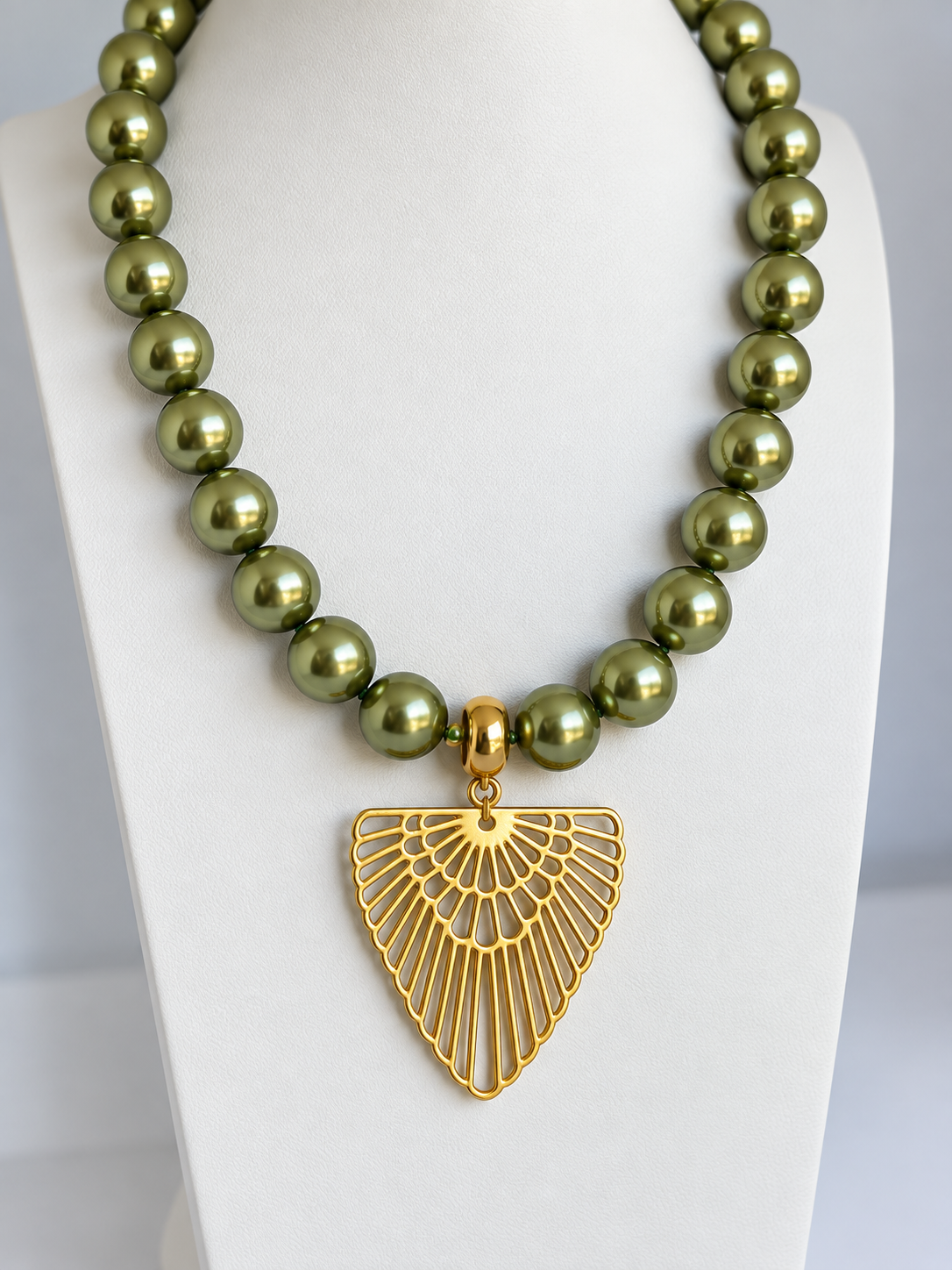 Collier ALMA